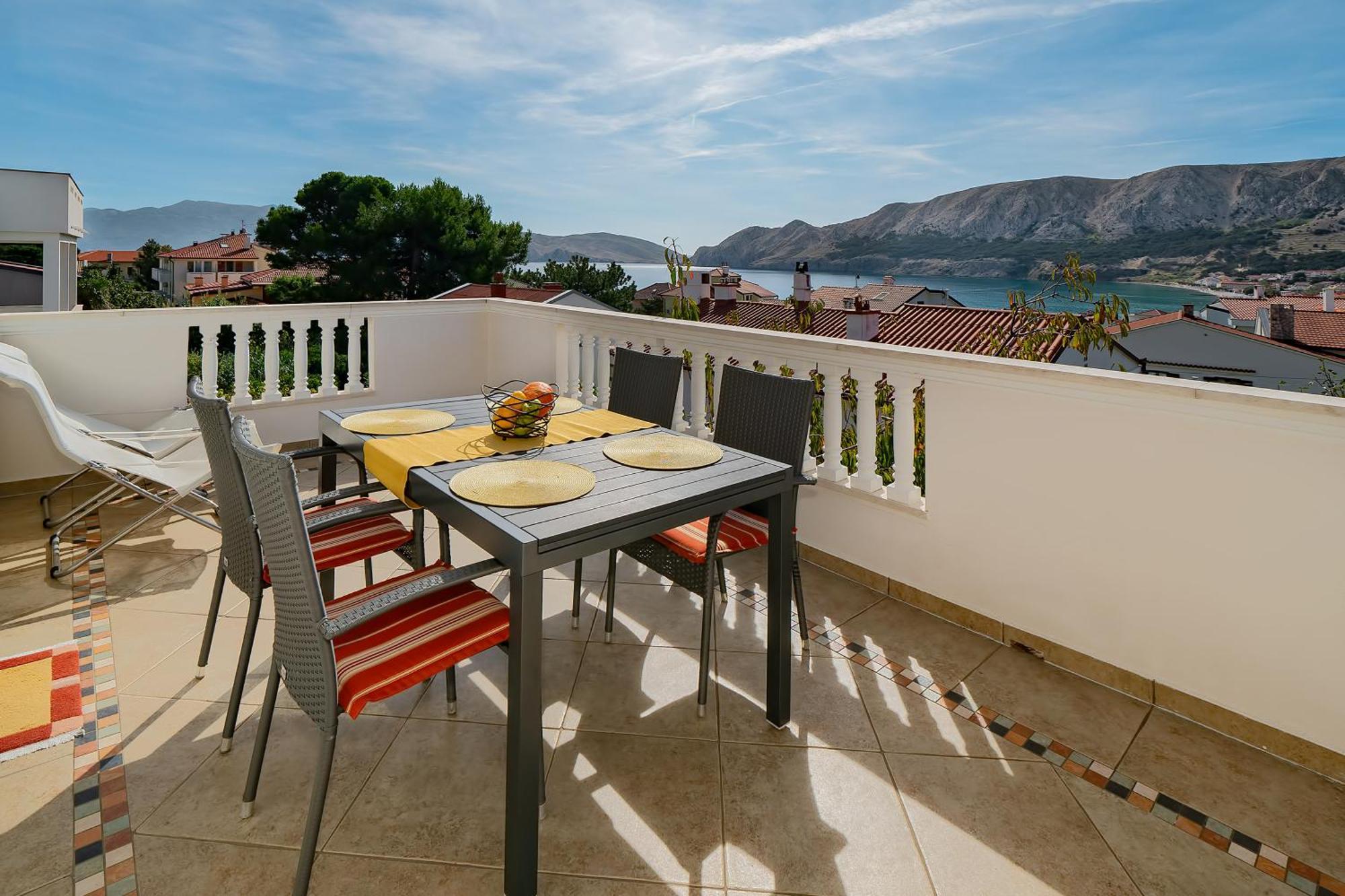 Apartments With Terrace باشْكا الغرفة الصورة