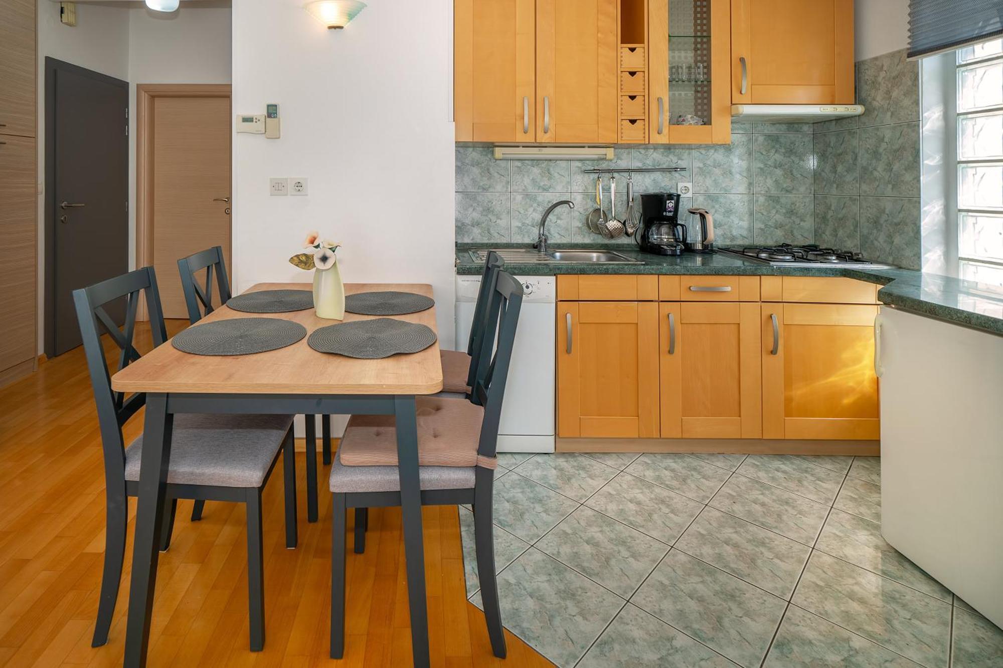 Apartments With Terrace باشْكا الغرفة الصورة
