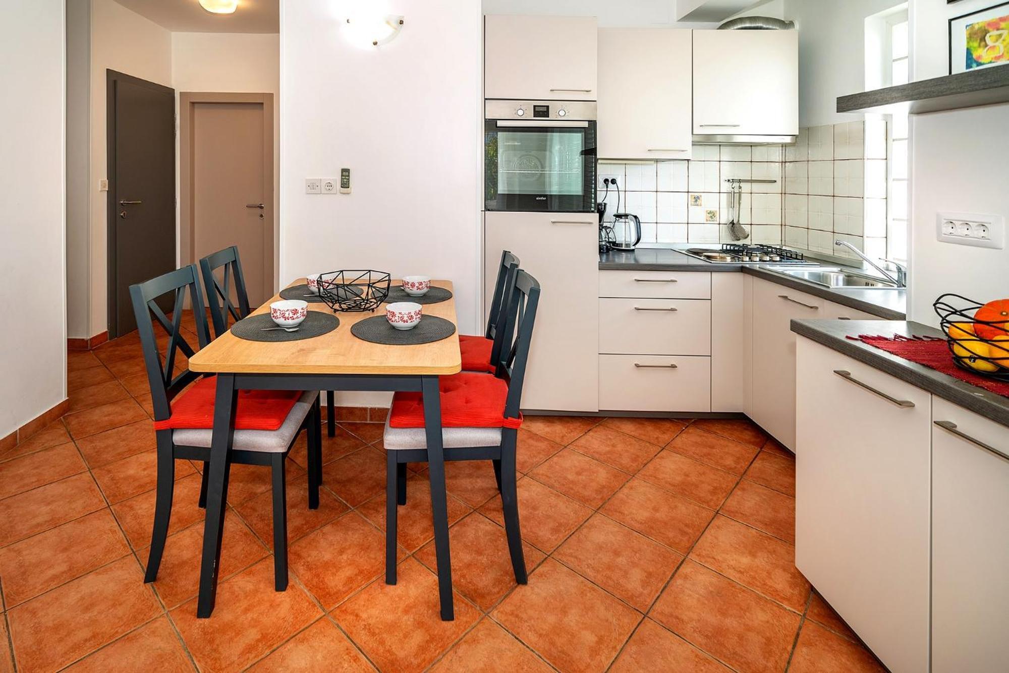 Apartments With Terrace باشْكا الغرفة الصورة