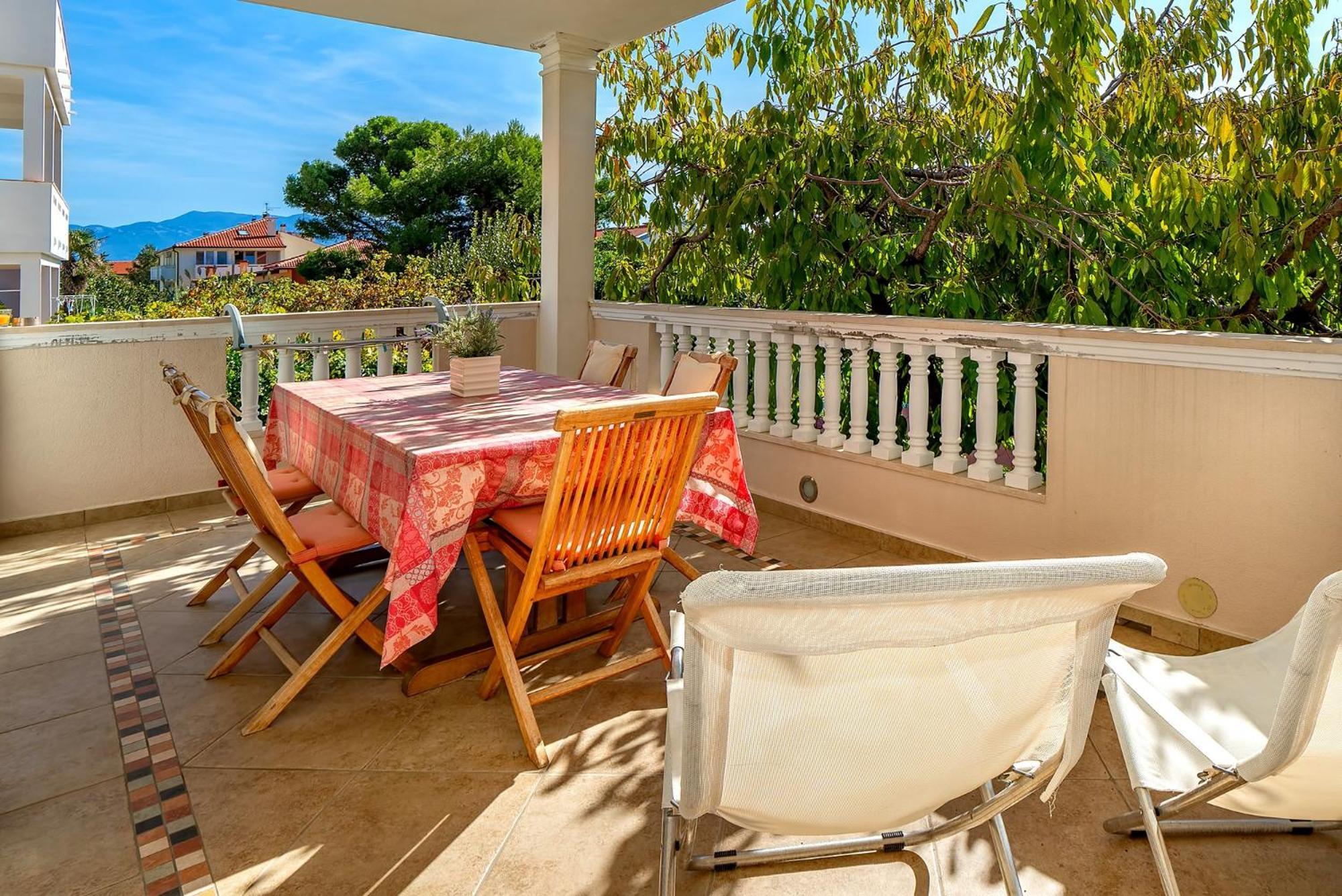 Apartments With Terrace باشْكا الغرفة الصورة