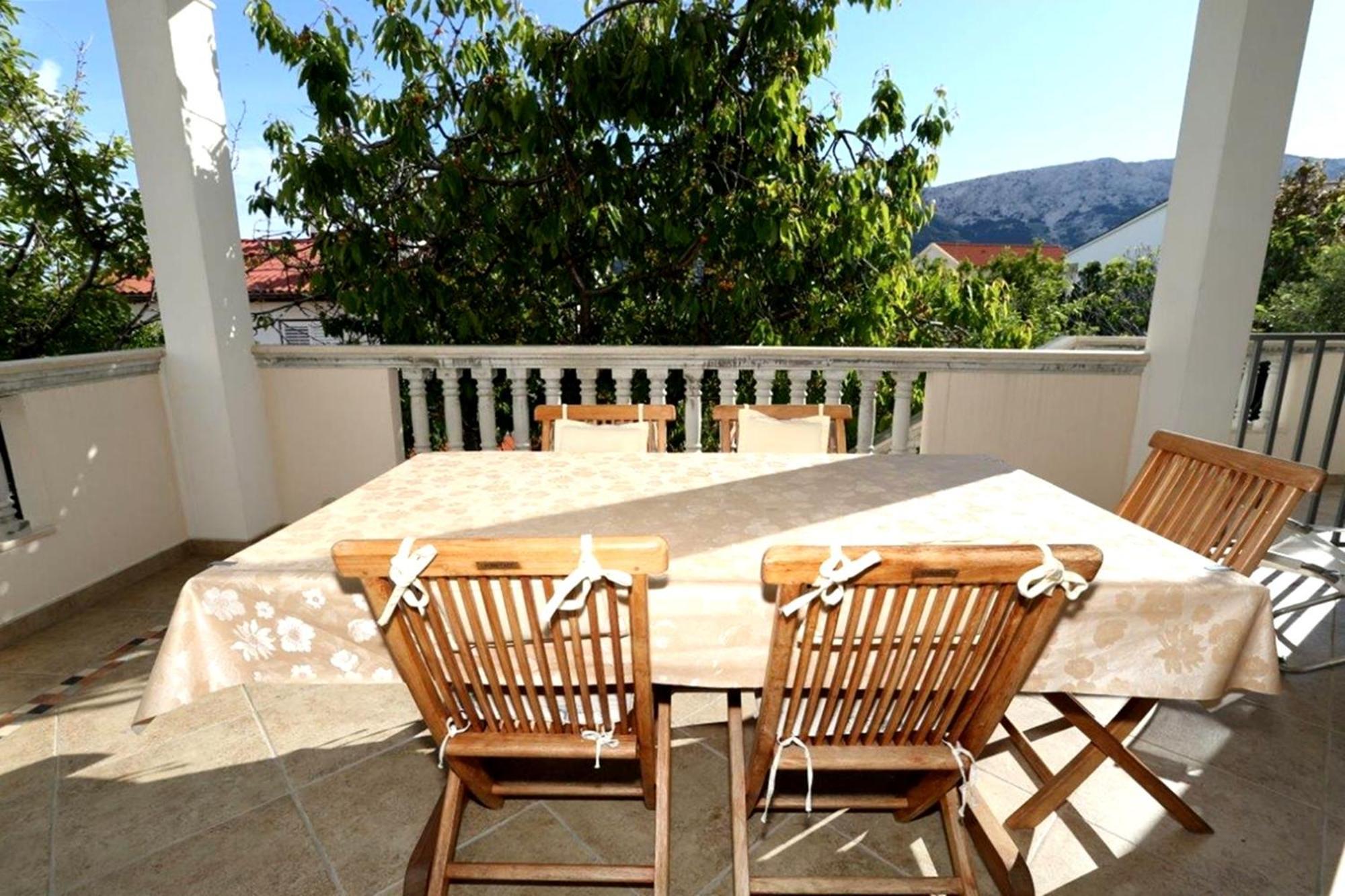 Apartments With Terrace باشْكا الغرفة الصورة