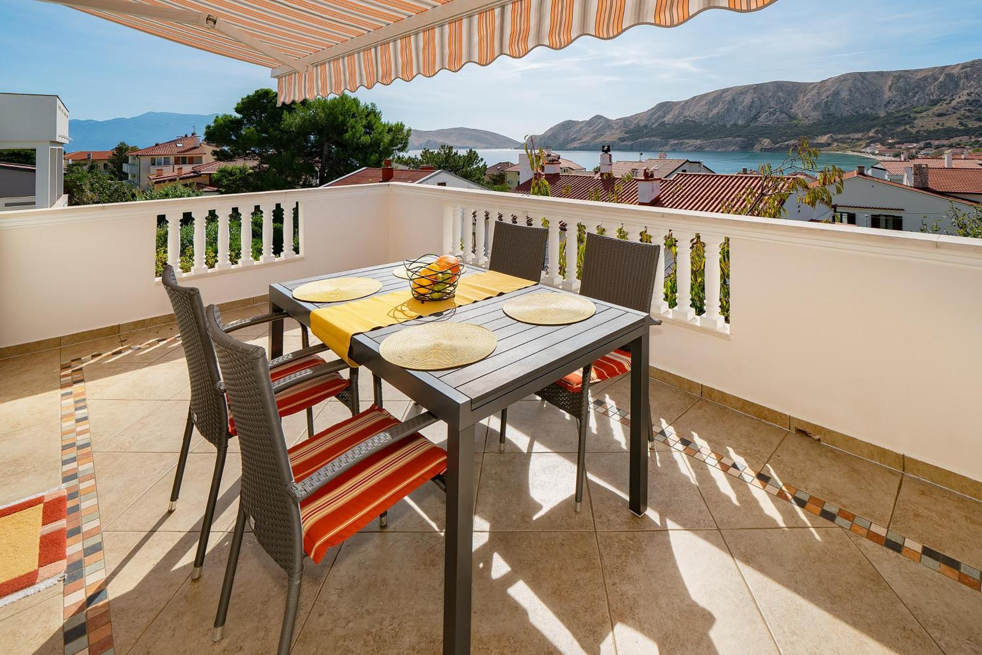 Apartments With Terrace باشْكا الغرفة الصورة